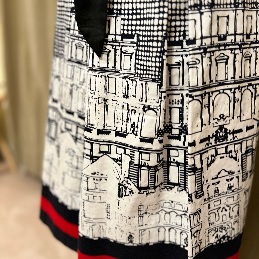 Dress - Picture 3 of 3